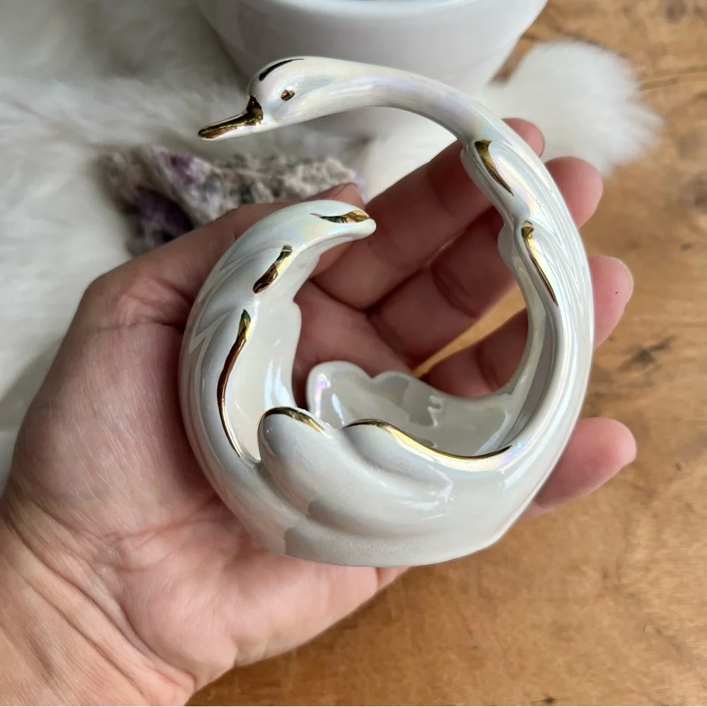 Vintage Lusterware Swan Trinket Bowl with Gold Accents - Picture 5 of 8